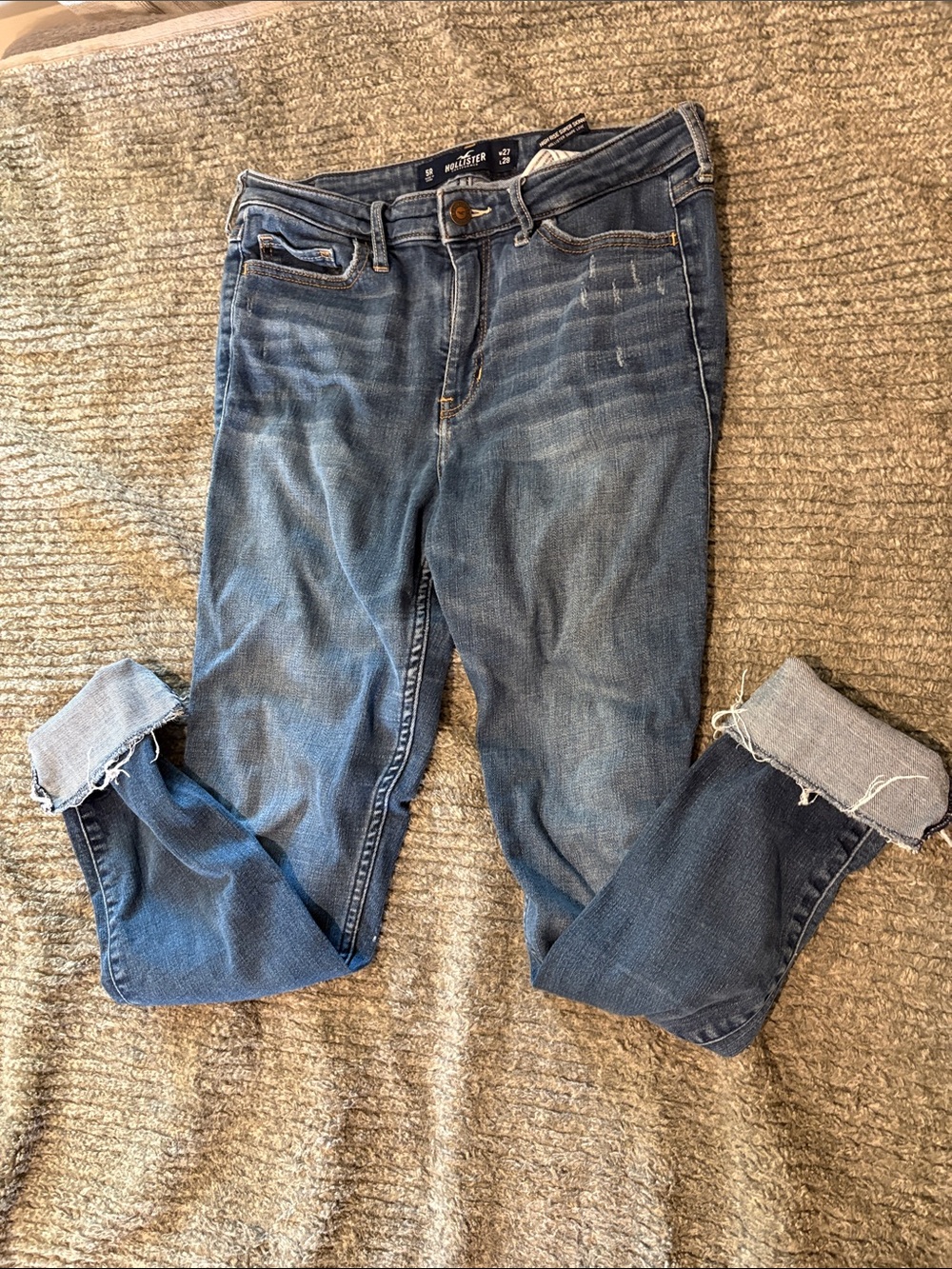 Hollister Women's Cropped Cuffed Medium Blue Jeans